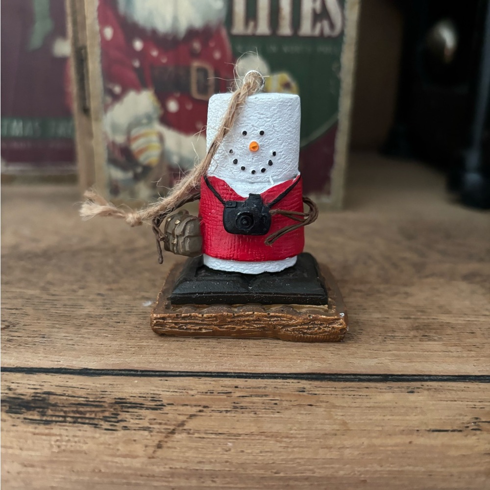 S'Mores Original 2020 Camera Traveller Ornament